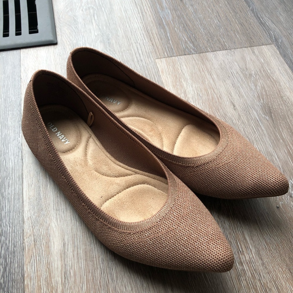 Old Navy Women's Light Pink Pointed-Toe Ballet Flats Size 8